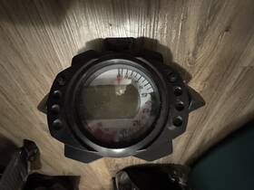 1728495 Kawasaki 2010 Zx10r Front Rim And Speedometer Package