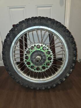 41025 Kawasaki Xxxx 2006 Kx250f Rear Wheel Rim Oem With Rotor And Sprocket Good Condition