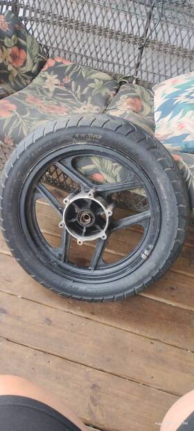 410731340 Kawasaki Front Rim And Tire For A 1985 Zx600a