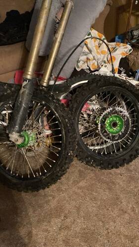 55786 Kawasaki 2009 Kx250f Kxf 250 Engine Motor Front Wheel Hub Rim Tire Spokes