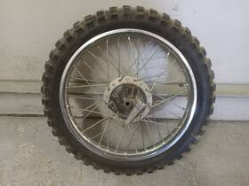 J16l40 Kawasaki 1980 Kdx80 Front Wheel