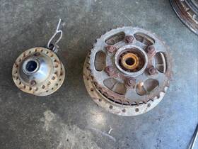 Kz75012345 Kawasaki 1978 Kz750 Front And Rear Wheel Hubs Matching Set
