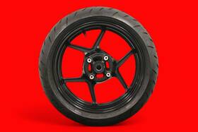Gpr-300 Kawasaki R-0025 2005-2019 Zx6r Rear Wheel Black Oem With Dunlop Sportmax