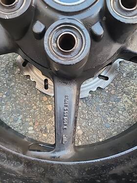 61010001044 Ktm 950 Supermoto Back Wheel And Tire