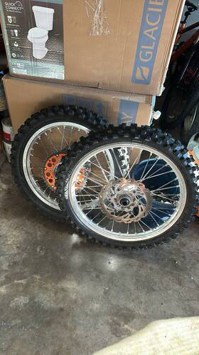 78109070300c1a Ktm 2017 500 Exc Oem Wheels And Tires
