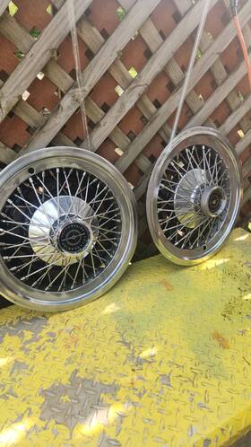 03aa4-zz Oe 74-79 Ford Thunderbird Original Hubcaps