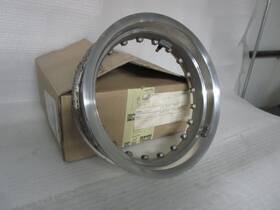 1c0001964 Piaggio Vespa 946 Front Wheel