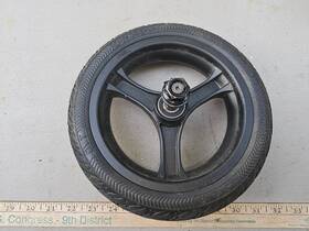 Dy-046-04 Sisigad 8.5x2.0b 25kk26 Front Wheel From Scooter 8-5/8 Inch Diameter