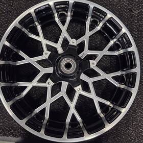 1855-prod-bc Smt Used 18x5.5 Prodigy Og5 Blk Cut Wheel It Has Small Scratch Ft17 Later Touring