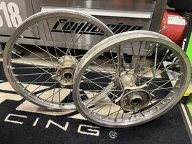 2000125 Suzuki 2000 Rm 125 Stock Wheel Set