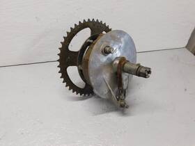 Suzuki 345853935873 1981 Gs250 Rear Wheel Axle Brake Panel Sprocket