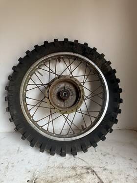 498386 Suzuki 1971-1976 Ts250 Rear Rim And Tire
