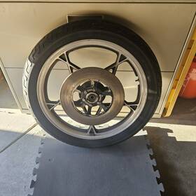 54111-47604 Suzuki 1980 Gs550e Front Wheel And Tire With Good Tread