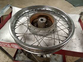 64100-31830 Suzuki Gt 750 Water Buffalo Rear Wheel 1972 Gt750