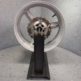 64111-40f01-y6g Suzuki 6.0-inch Rear Wheel Straight Back Rim With Rotor 01-04 Gsxr1000 Gsxr 1000