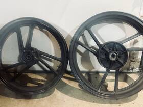 586487 Suzuki Rg 500 Original Wheels - Super Nice Good Deal