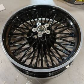 Hd-rw-c369-bla-fb Tarazon Fat Spoke Wheel Rear Rim 17x4.5 For Harley Dyna Low Rider Bob Fxdb Fxdl Used