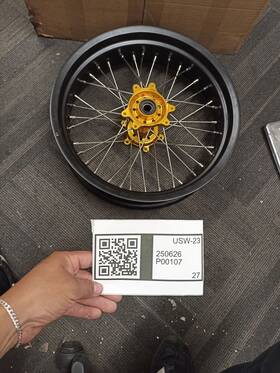 Rw-17425bla-663gol-efb01-1115 Tarazon 17x4.25 Spoked Rear Wheel Gold Hub Black Rim For Surron Ultra Bee 2023-up