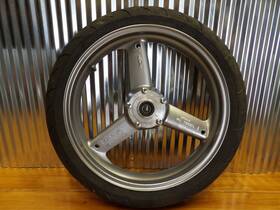 T2000255 Triumph 04-05 Daytona 600 And 650 Front Wheel Rim W Tire