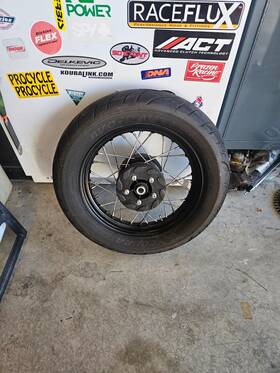 T2000709 Triumph Bonneville Bobber Front Wheel 16 X 2.50 With Hardware And Spacers