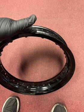 T2009013 Triumph 2021 Thruxton Rs Front Rim Needs Polished Willing To Take 500