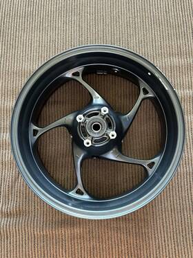 T2019906 Triumph Daytona 660 Rear Wheel