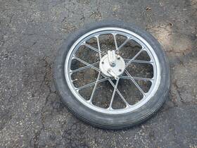 1.35x17in Vespa Grande Moped Razze Front Rim/ Wheel Assembly