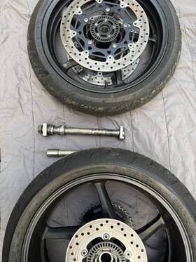 29838490 Yamaha 2017 R1 Full Wheel Assembly Complete