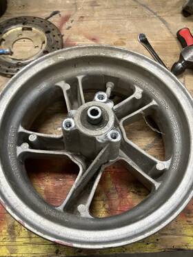4vp00yt-1 Yamaha Zuma 50 Front Wheel