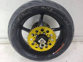 5008-525-44t-gd Yamaha 2017-2020 Yzfr6 R6 Rear Wheel Rim - Black With Driven Racing Gold Sprocket