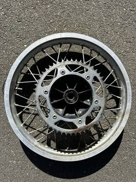 Yamaha 94421-18431-00 Tt350/xt350 Rear Wheel 18x2.15 With Sunstar 50 Tooth Sprocket