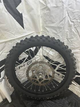 Bsb-25102-20-00 Yamaha 2024 Yz250f Oem Front Wheel Assembly With Brake Disc