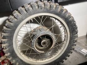 1e6-25311-00-98 Yamaha Ie600 76-81 Xt-500 Dt-400 Rear Wheel