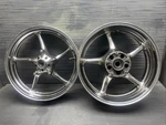 2005 Yamaha Yzf R6 Front Rim, Wheel Straight Oem #41726. Fixed Price $300.00.