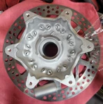 YZ250 Yamaha 1998 Front Wheel Hub 4SS-25111-01-00 Vapor Hones To Clean Up. Fixed Price $32.25.